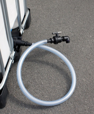 Ablasshahn mit ca. 2m Schlauch für IBC-Hahn DN50 S60x6 auf Hahn 1" AG BSP 32mm Ablasshahn mit ca. 2m Schlauch für IBC-Hahn DN50 S60x6 auf Hahn 1" AG BSP 32mm