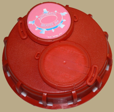 IBC Deckel NW150 S165x7 - rot - 2x G2" Belüftung / Entlüftung und Entlüftung - NBR u. Einpressteil D38 - TPE IBC Deckel NW150 S165x7 - rot - 2x G2" Belüftung / Entlüftung und Entlüftung - NBR u. Einpressteil D38 - TPE