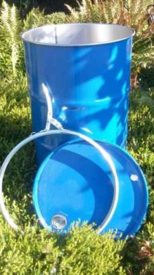 Stahl Spannring Deckelfass - 200 Ltr. - UN-Doppelzulassung - aussen lackiert / innen ROH - 2 Spunde im Deckel - NEUWARE Stahl Spannring Deckelfass - 200 Ltr. - UN-Doppelzulassung - aussen lackiert / innen ROH - 2 Spunde im Deckel - NEUWARE
